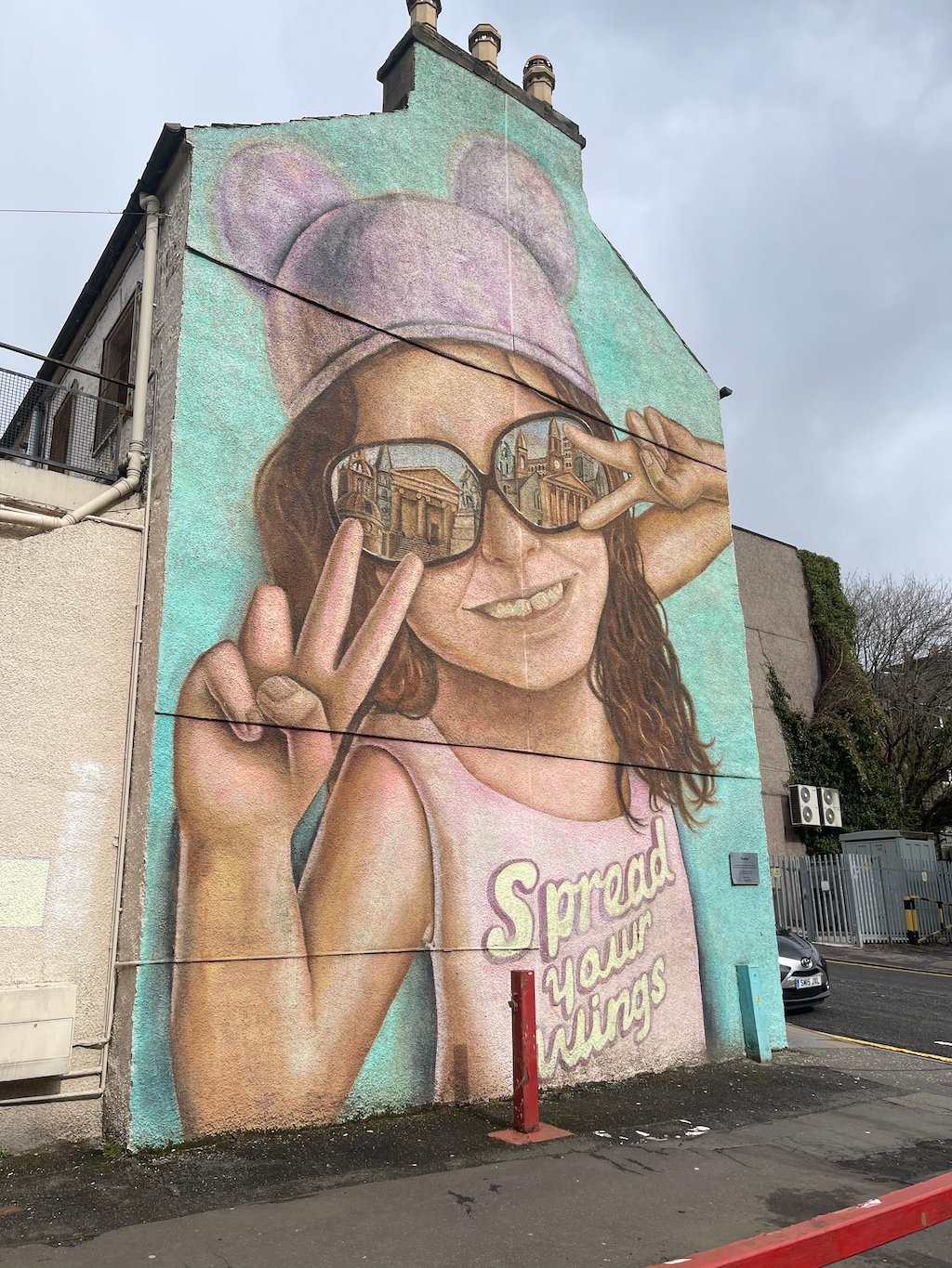 Paisley mural No. 06: "Spread your wings" by Caroline Gormley and Sandy Guy (2017) on Storie Street, Paisley town centre