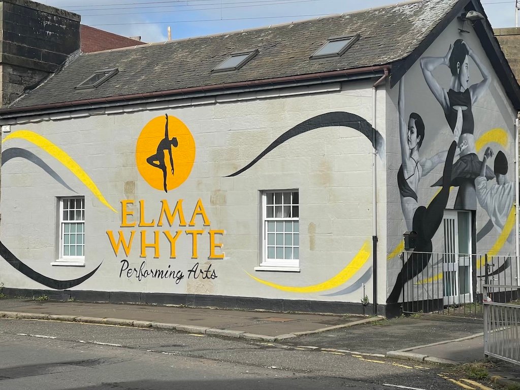 Paisley mural No. 17: "Elma Whyte Performing Arts" by Mark Worst on Incle Street, Paisley town centre