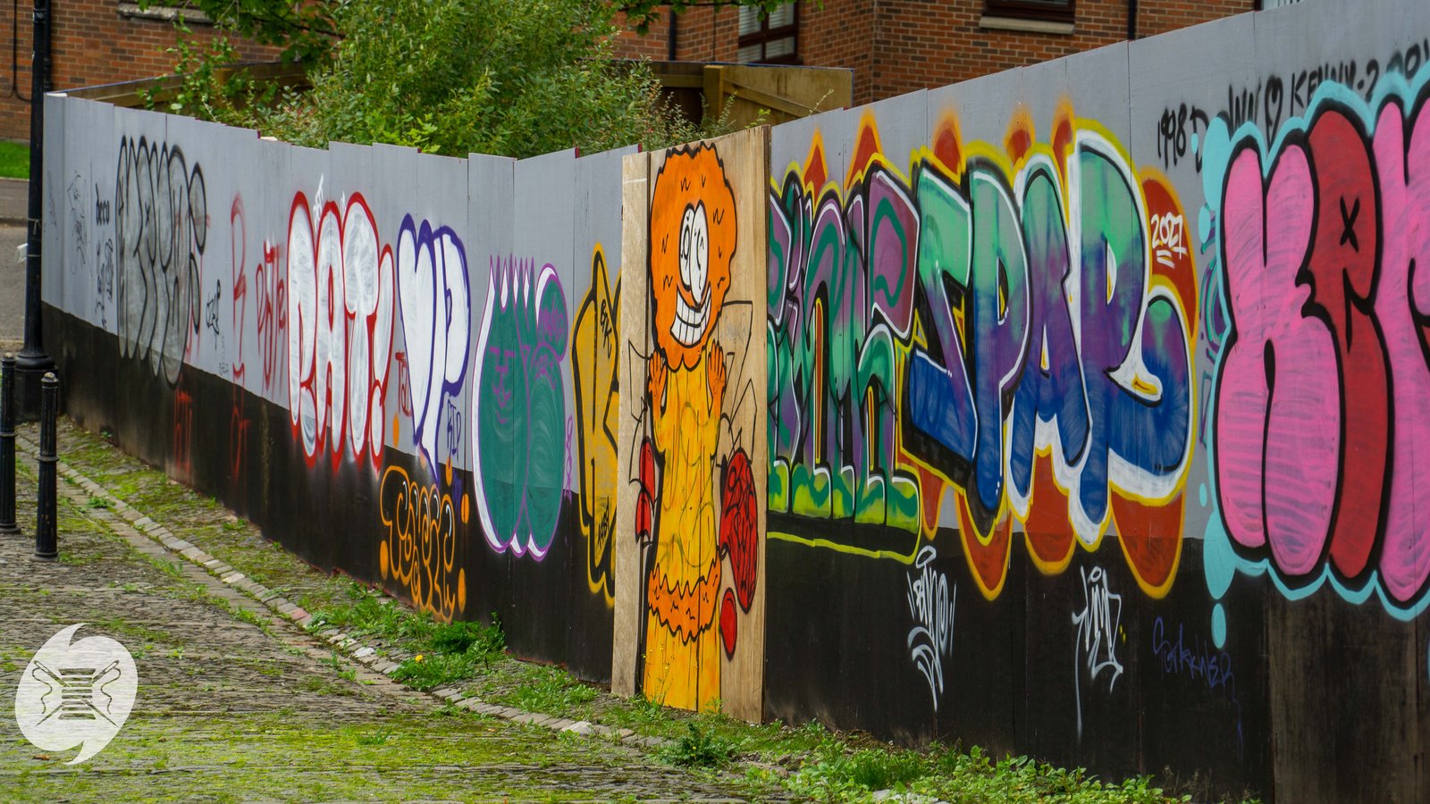Paisley mural No. 38: "Oakshaw Brae" on Oakshaw Brae, Paisley town centre